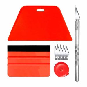 Set, complet cu accesorii pentru instalarea autocolantelor de perete